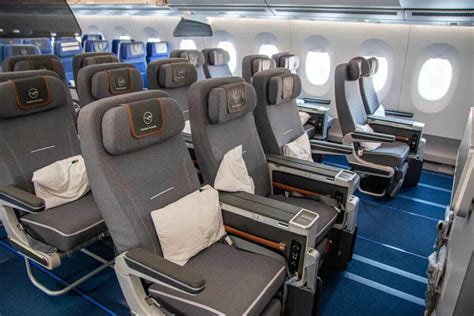 Lufthansa Airbus A350-900 cabin premium economy seats and lighting