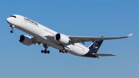Lufthansa Airbus A350-900 departing Munich for Vancouver