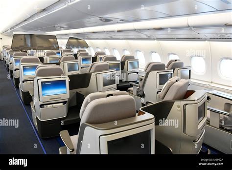lufthansa airbus a380 cabin interior business class seating