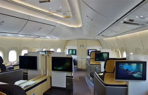Lufthansa Boeing 747-8 nose cabin first class seating layout