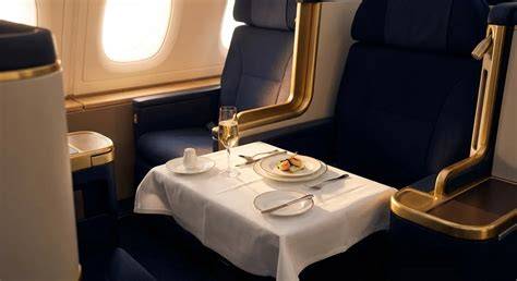 Lufthansa FOX onboard service redesigned business class dining presentation