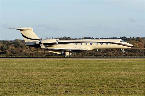 Mark Cuban Gulfstream G550 private jet business travel airport tarmac