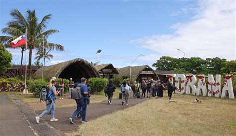 Mataveri International Airport modernization terminal construction Rapa Nui
