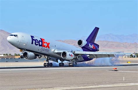 McDonnell Douglas DC-10 widebody tri-jet departing on transatlantic route