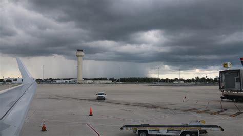 Miami International Airport thunderstorm season aircraft delays