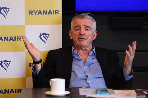 michael o’leary ryanair ceo press briefing in spain