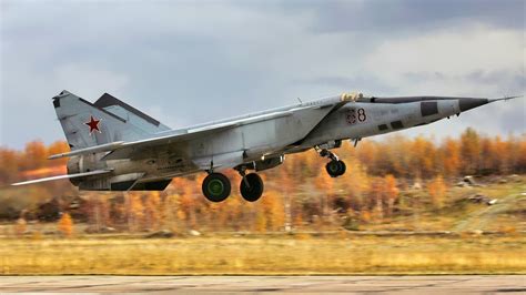 MiG-25 preparing for takeoff during the Gulf War