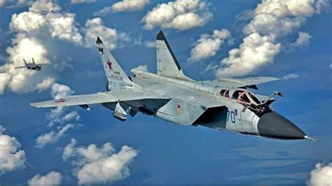 MiG-31 Foxhound Russian interceptor fighter aircraft Mach 2.83