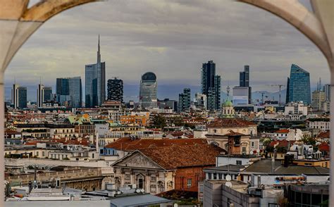 Milan skyline with Duomo di Milano