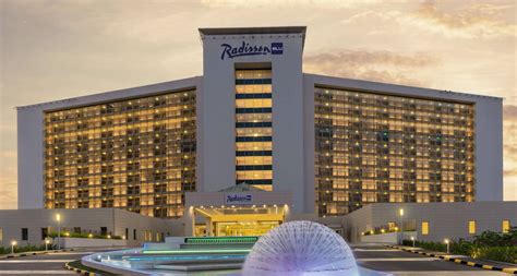 minimalist interior design of Radisson Blu Airport Terminal Hotel suite