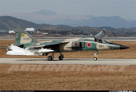 mitsubishi f-1 formation flight at retirement ceremony in 2006