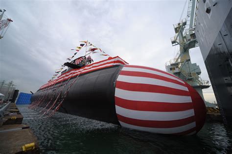 Mitsubishi Heavy Industries Kobe shipyard constructing Taigei-class submarine hull