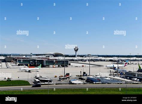 Munich Airport Terminal 1 pier extending into west apron with widebody aircraft