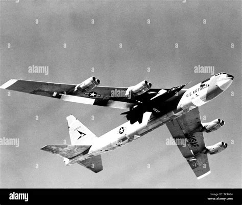 NASA B-52 aircraft carrying X-15 research aircraft during flight testing