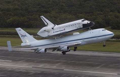 NASA shuttle carrier aircraft Boeing 747 American Airlines heritage livery