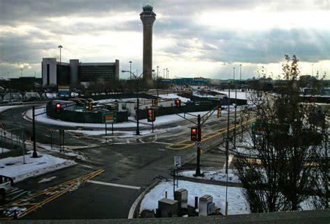 Newark ATC tower overlooking busy taxiways and Runway 4L
