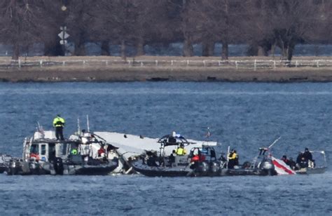 NTSB investigators and Ronald Reagan Washington National Airport after the January 2025 Flight 5342 midair collision
