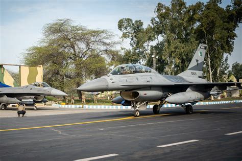 pakistan f-16
