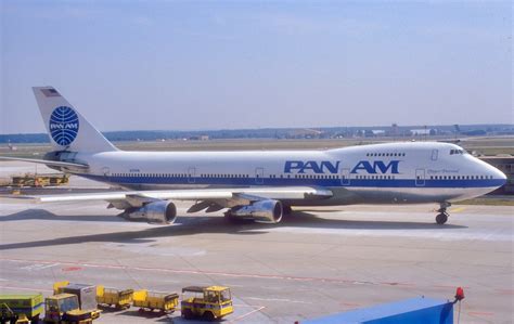 Pan Am Boeing 747SP climbing after takeoff with classic blue globe livery