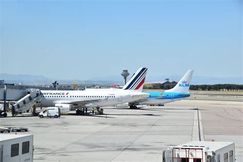 paris charles de gaulle international air hub