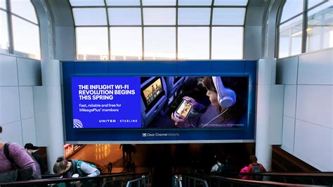 Passenger using high-speed Starlink WiFi onboard United Airlines transatlantic flight