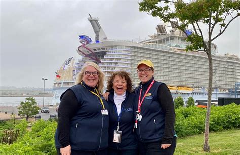 passengers experiencing local culture in saint john guided by aquila staff