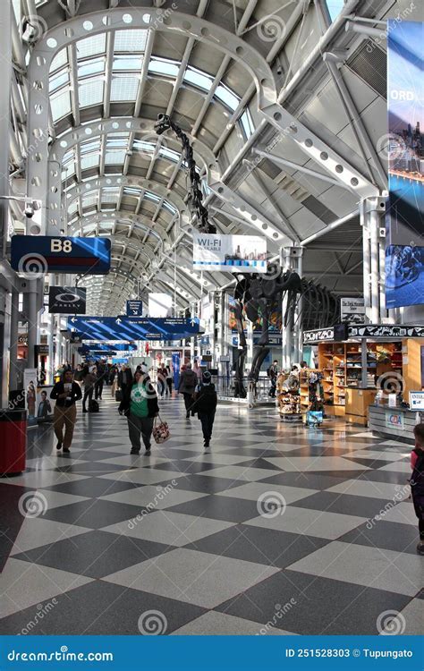 Passengers waiting at Chicago O’Hare gate during Boeing 787 delays