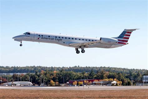 Piedmont Airlines ERJ-145 taxiing at Philadelphia International Airport