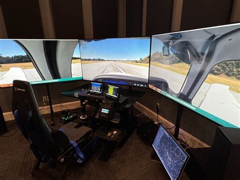 pilot training in full motion flight simulator for low visibility landings