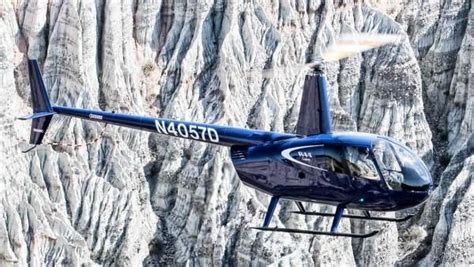 pilot transitioning from helicopter to turboprop fixed-wing training aircraft