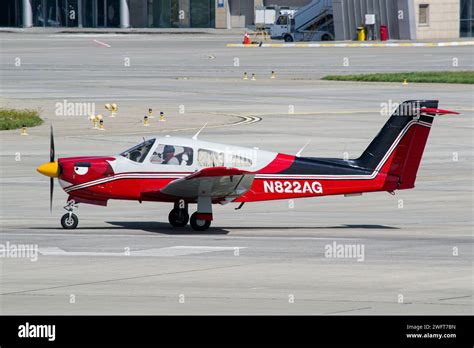 Piper Arrow IV PA-28RT-201