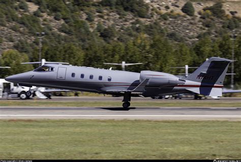 private jet arriving at Aspen-Pitkin County Airport