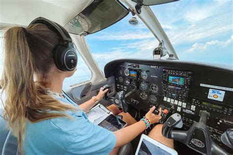 private pilot student flying during early morning lesson