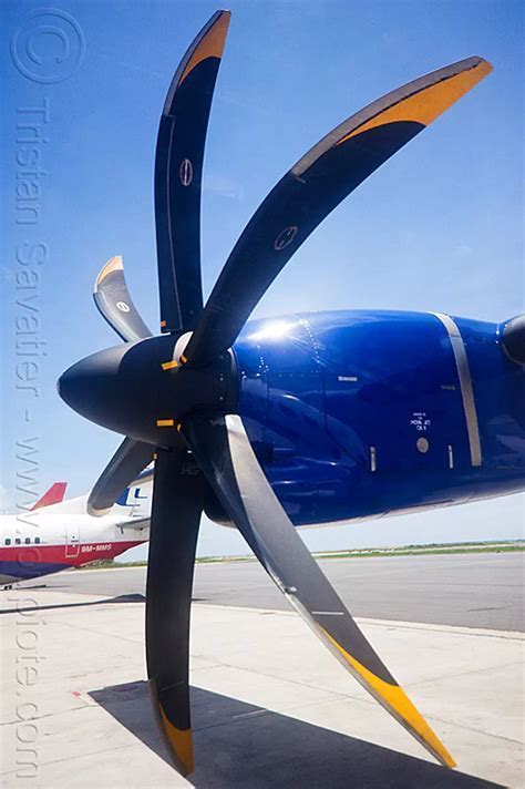 Mastering Flight with a Constant Speed Propeller: Expert Techniques for ...