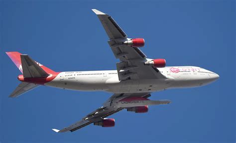 qantas boeing 747 farewell flight in australian airspace