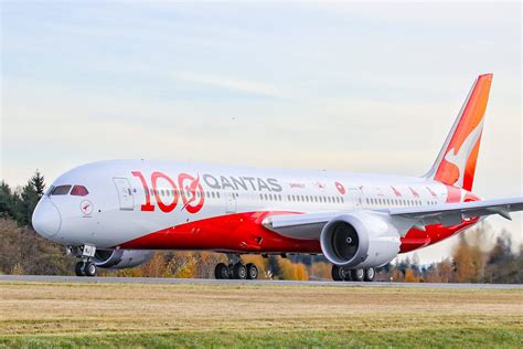 Qantas Boeing 787 Dreamliner nonstop Perth London route aircraft