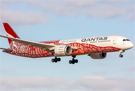 Qantas Boeing 787 landing Dallas Fort Worth International Airport