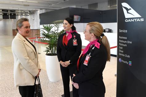 Qantas customer service assisting stranded European passengers