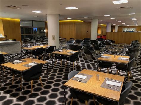 Qantas First Lounge LAX dining room and cocktail bar setup