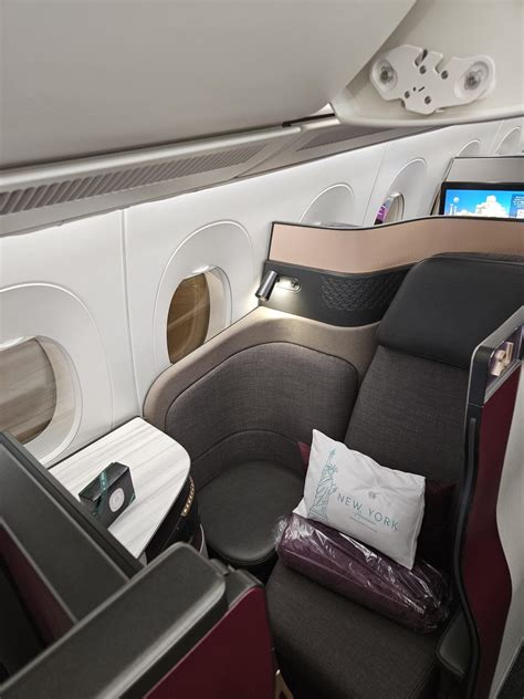 Qatar Airways A350-1000 Qsuite business class Doha Houston