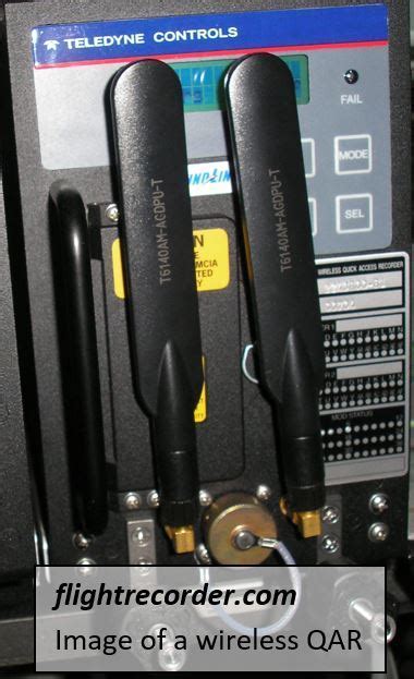 quick access recorder with USB extraction port for flight data retrieval