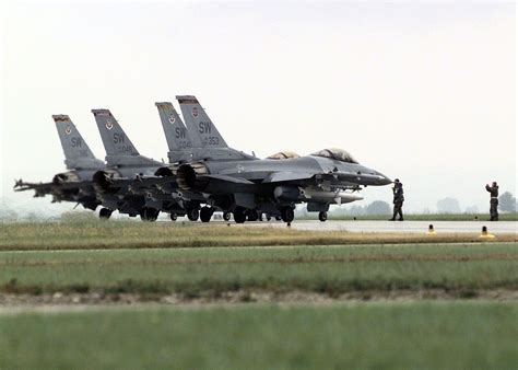 RAF pilots from 14 Squadron during Kosovo operations 1999