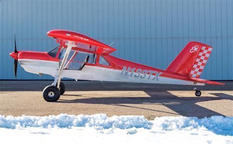 RANS S-21 Outbound tail-dragger preparing for takeoff