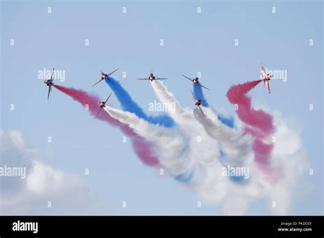 red arrows Big Vixen Break