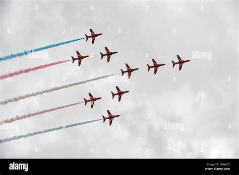 red arrows Concorde Formation
