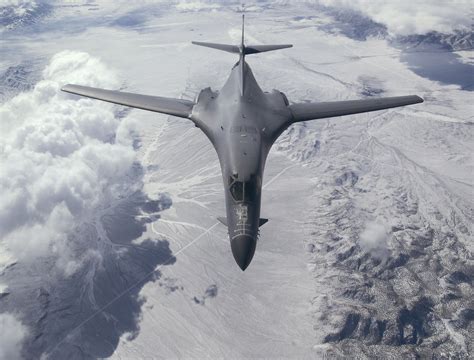 Rockwell B-1 Lancer supersonic strategic bomber