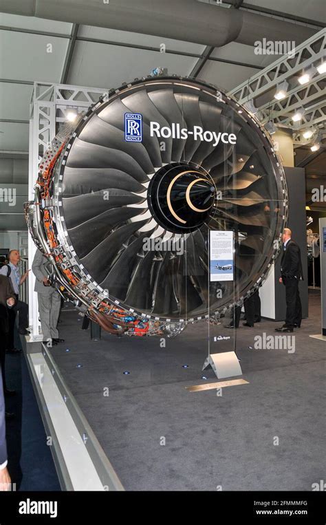 rolls-royce trent 900