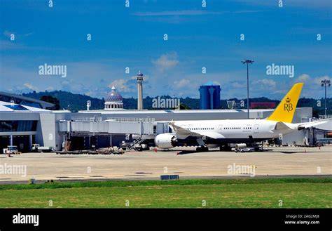 Royal Brunei Boeing 787-8 Heathrow Bandar Seri Begawan long haul
