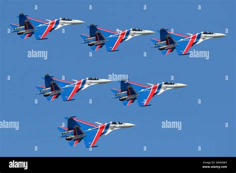 russian knights aerobatic team Inverted Split