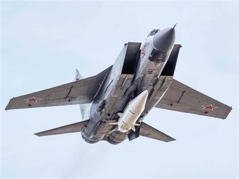 Russian MiG-31K carrying Kinzhal hypersonic missile